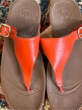 “FitFlop Wobbleboard Comfort Sandals”